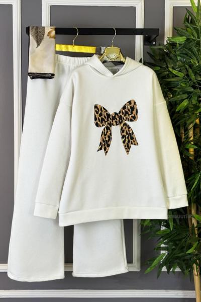 Fiyonk Detaylı İkili Takım Beyaz