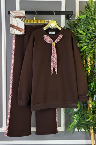 Fular Detaylı İkili Takım Kahverengi