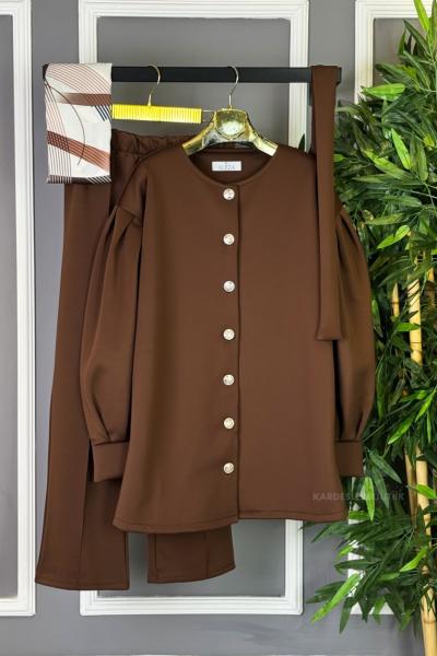 Kolu Pileli İkili Takım Kahverengi