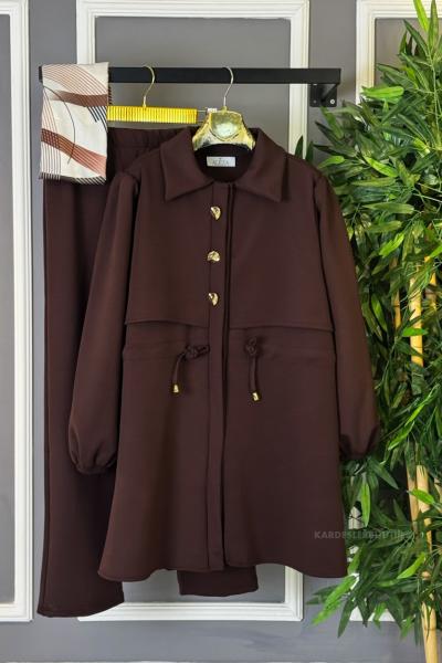 Önden Gold Düğmeli İkili Takım Kahverengi