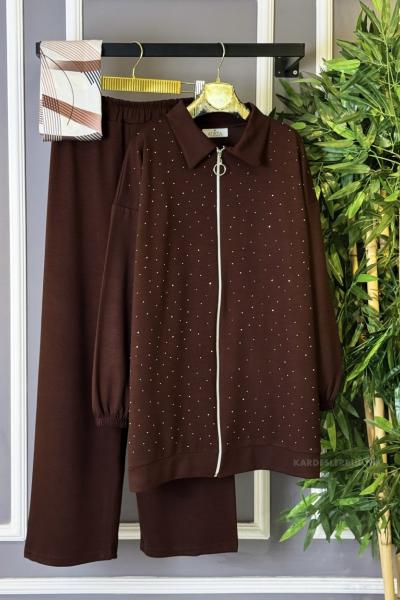 Önü Pullu İkili Takım Kahverengi